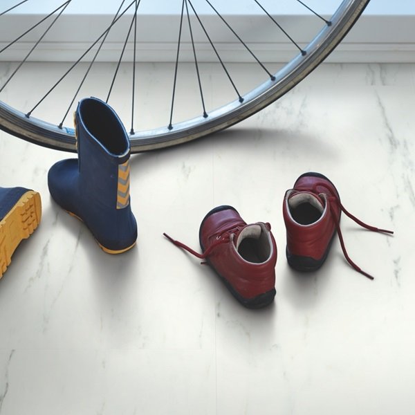 Кварцвиниловая плитка Pergo клеевая Optimum Glue Tile Мрамор Итальянский V3218-40136 1305×327×2,5